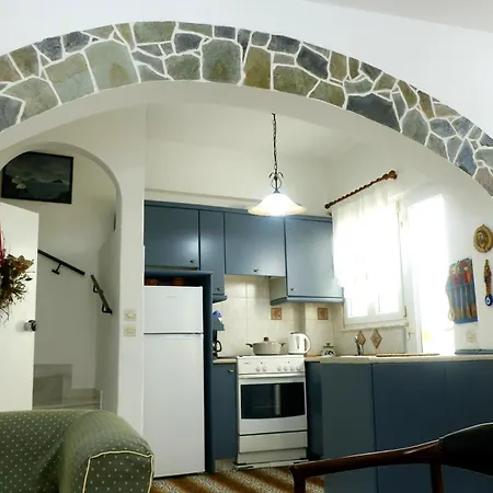 Arco In Pietra Apolakkiá